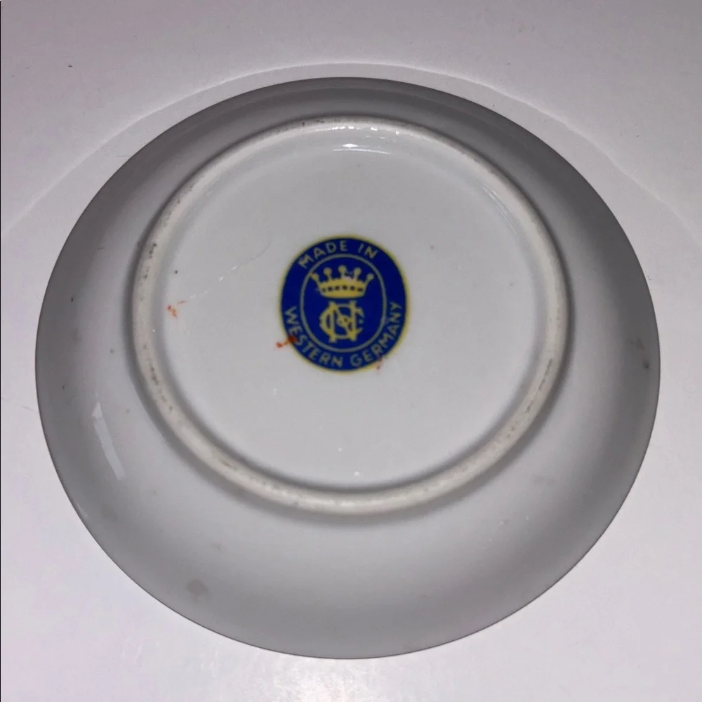 Queen Elizabeth II Decorative Plate Ring Dish QE2 Queen Elizabeth Ring dish VTG